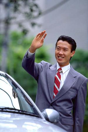 デリカＤ５カスタムを買うならウィードで