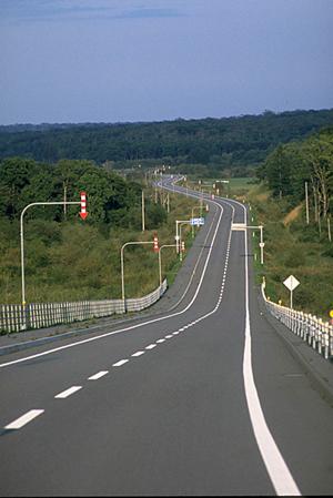 船橋市など全店舗で車検対応が可能